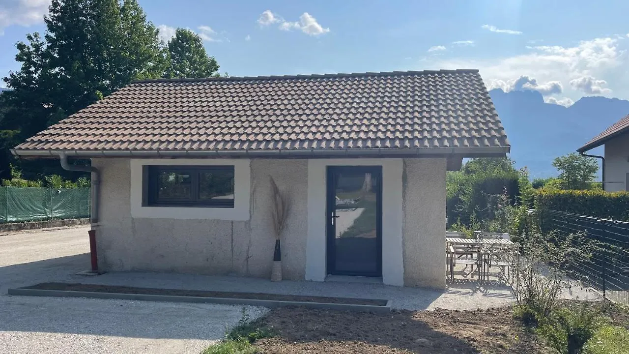 Le Chalet De La Plage Sevrier Apartment